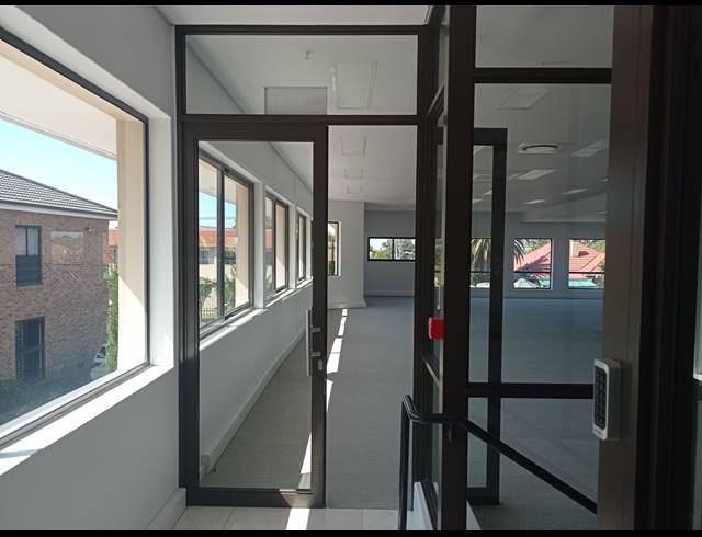 190M² OFFICE TO LET IN CLAREMONT
